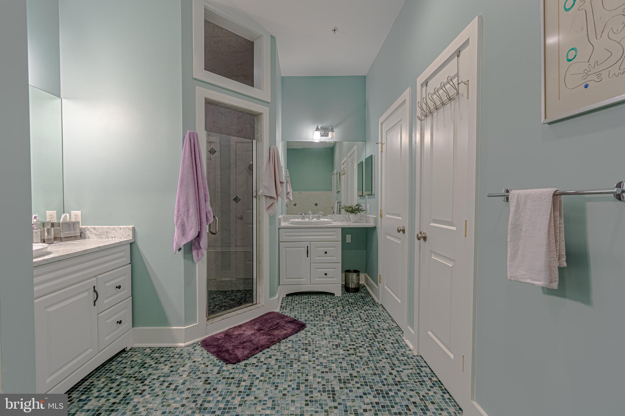 628 South Wolfe Street Baltimore, MD 21231 - Photo 23 of 44 Separate dual vanities