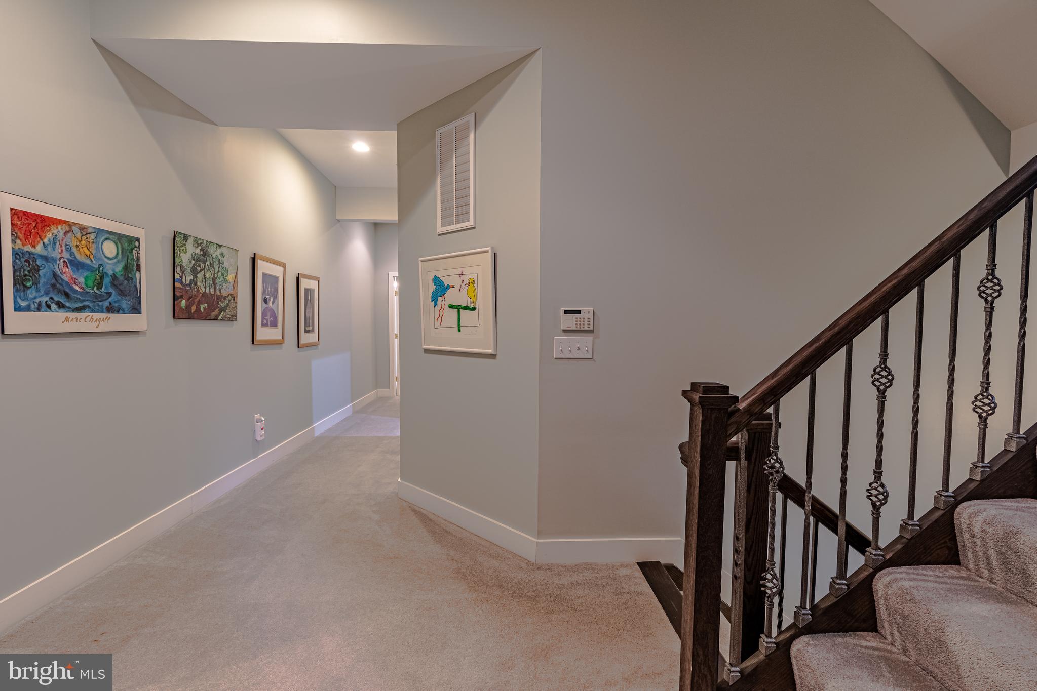 628 South Wolfe Street Baltimore, MD 21231 - Photo 33 of 44 Wide easily accessed hallways