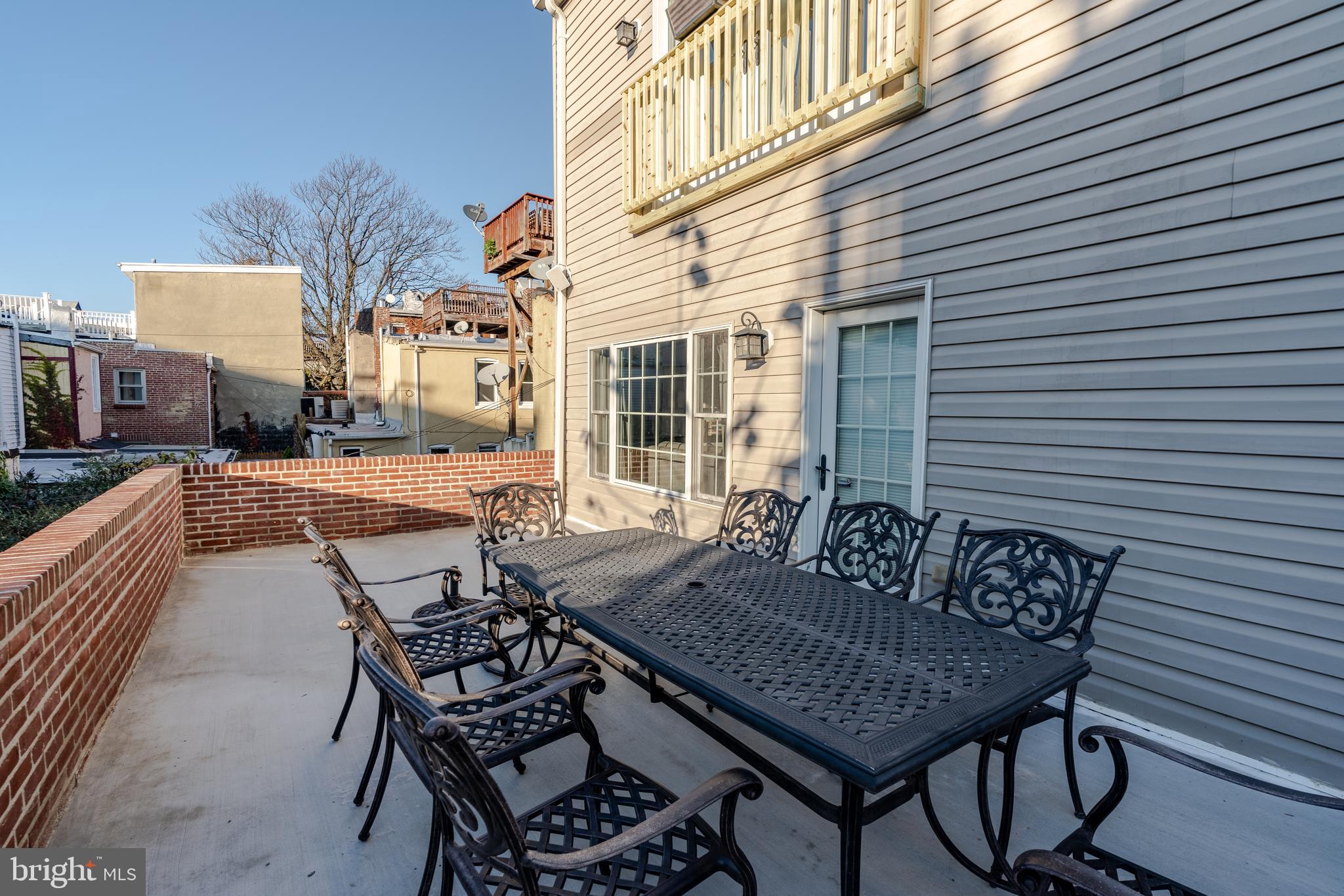 628 South Wolfe Street Baltimore, MD 21231 - Photo 9 of 44 Main living level walkout terrace