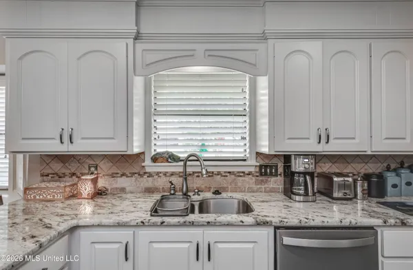 $354,900 | 107 Westlake Drive, Brandon, MS 39047