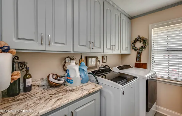 $354,900 | 107 Westlake Drive, Brandon, MS 39047