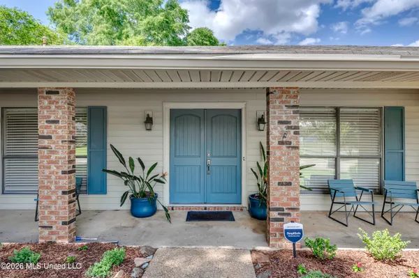 $354,900 | 107 Westlake Drive, Brandon, MS 39047