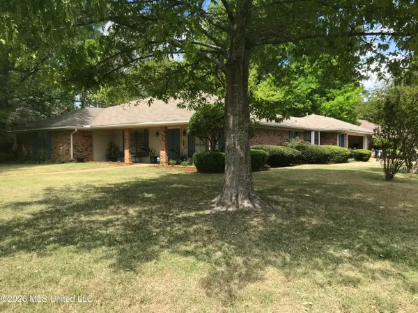 $354,900 | 107 Westlake Drive, Brandon, MS 39047