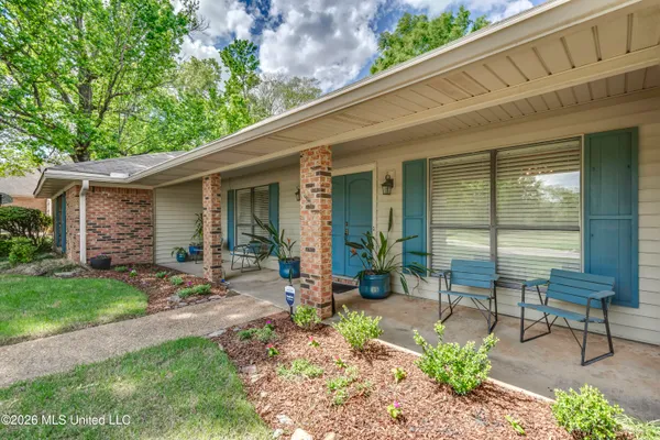 $354,900 | 107 Westlake Drive, Brandon, MS 39047