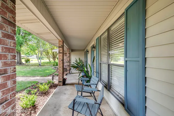 $354,900 | 107 Westlake Drive, Brandon, MS 39047