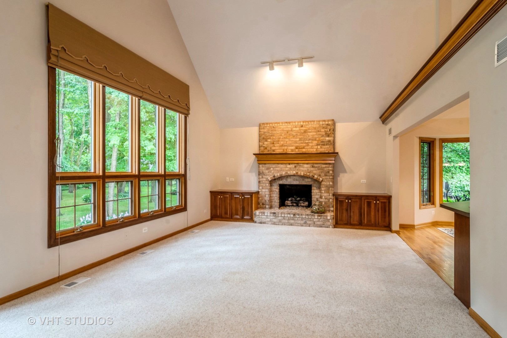 980 Pinecrest Drive Sugar Grove, IL 60554 - Photo 14 of 38