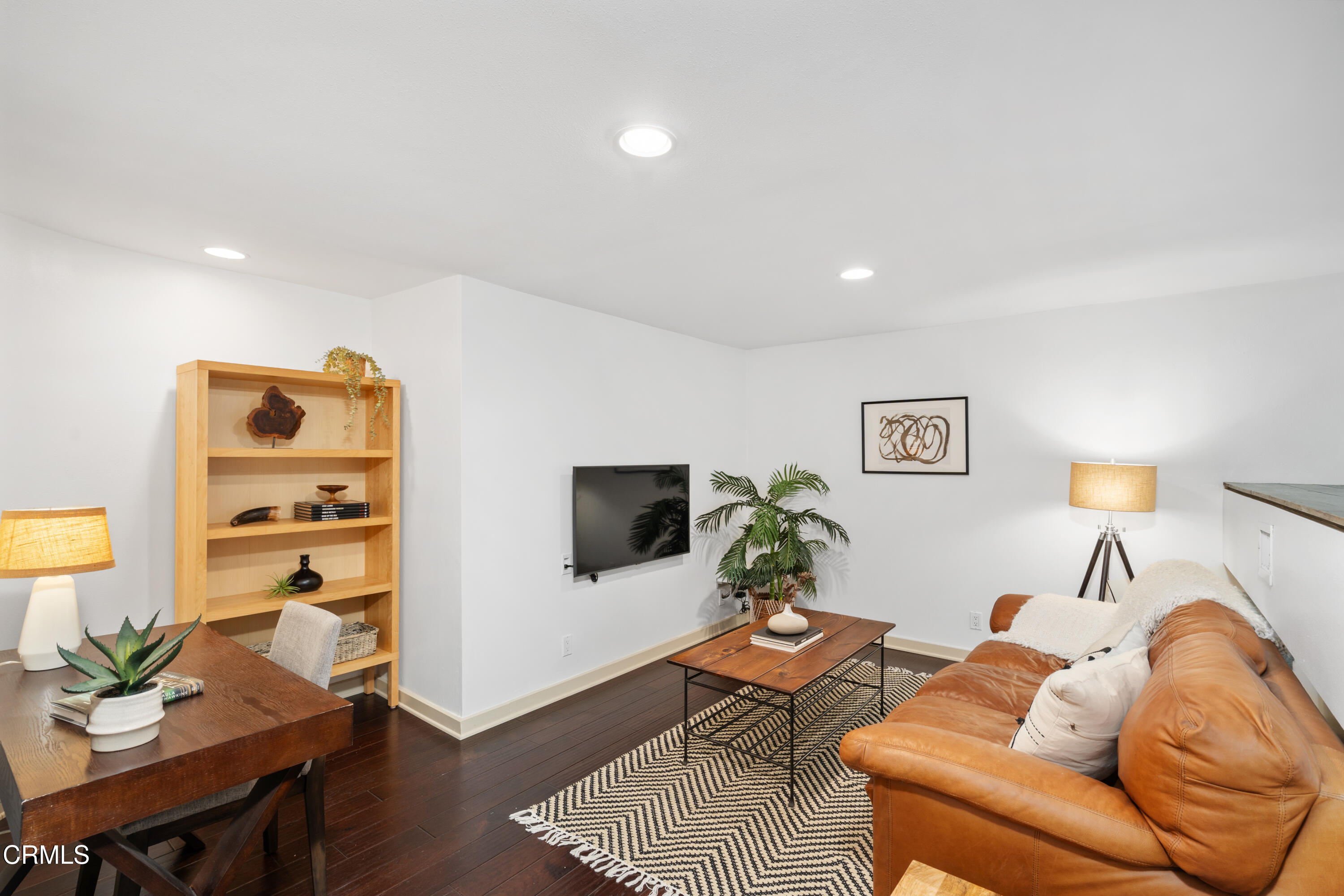 11915 Gorham Avenue, Unit 3 Los Angeles, CA 90049 - Photo 11 of 30 Loft1