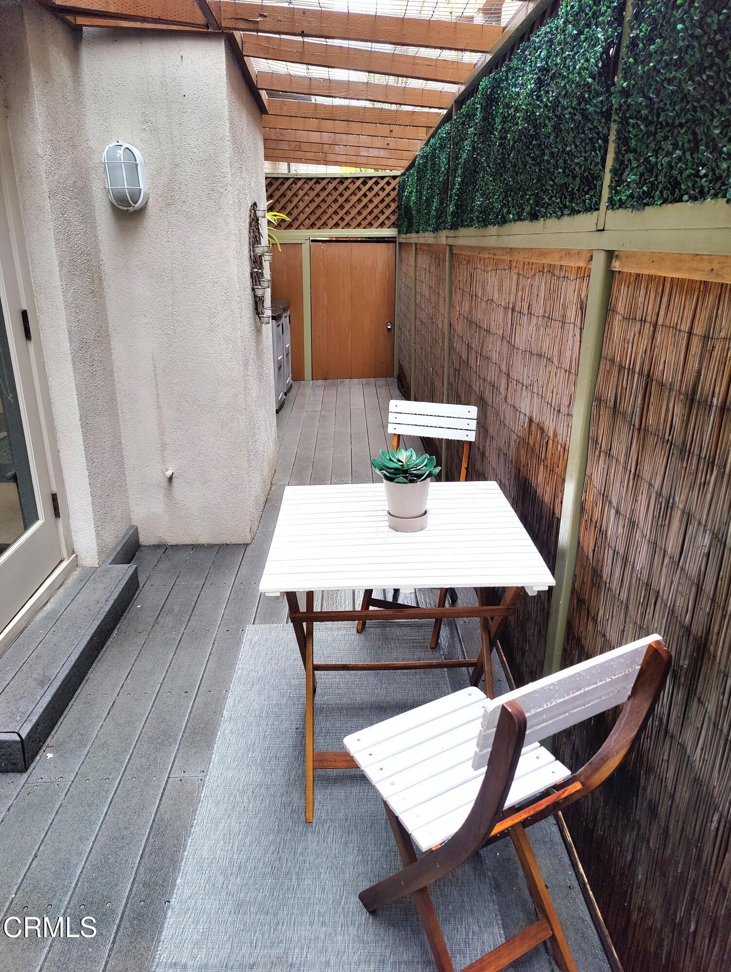11915 Gorham Avenue, Unit 3 Los Angeles, CA 90049 - Photo 25 of 30 patio30