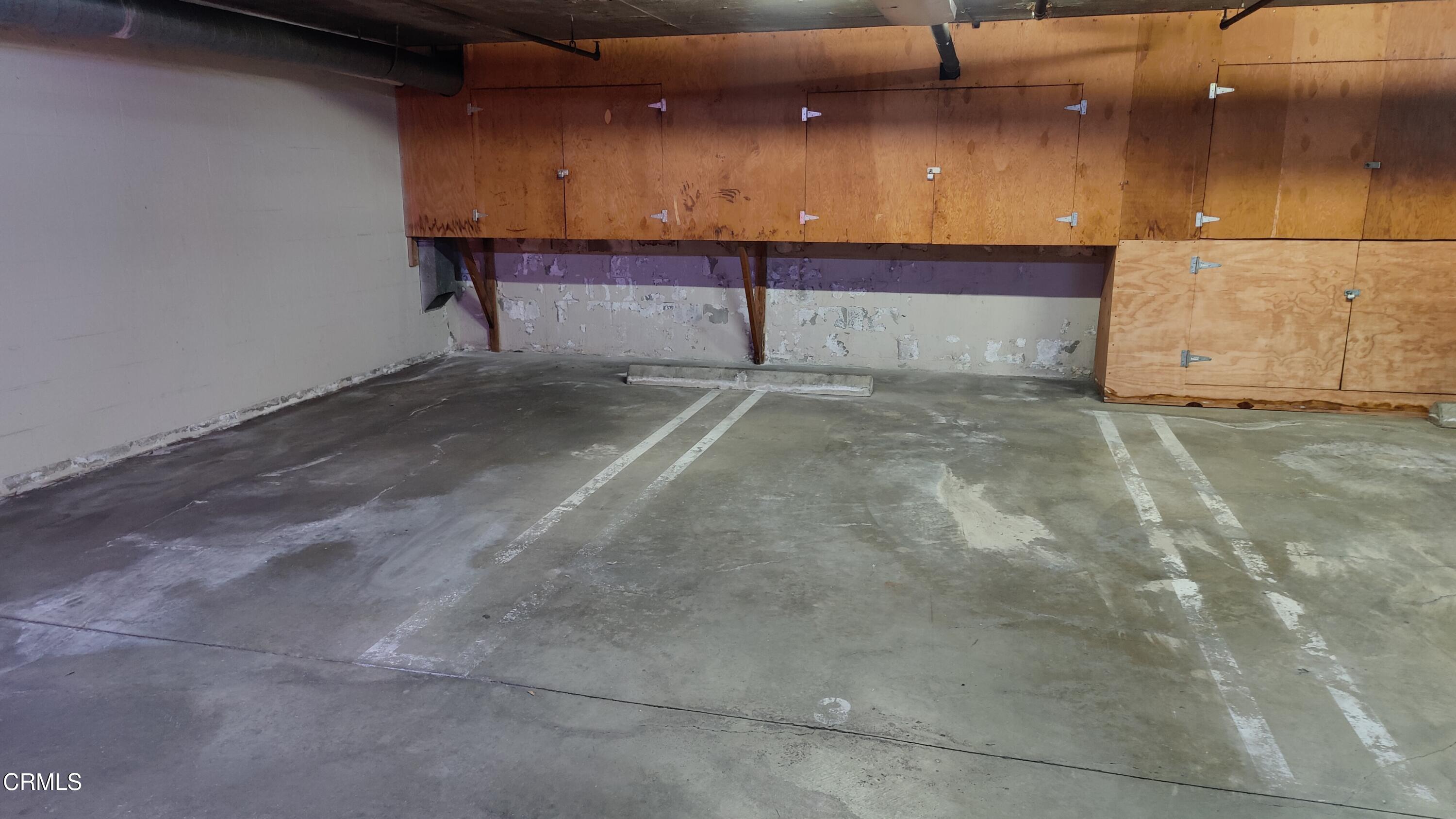 11915 Gorham Avenue, Unit 3 Los Angeles, CA 90049 - Photo 30 of 30 Parking Spots