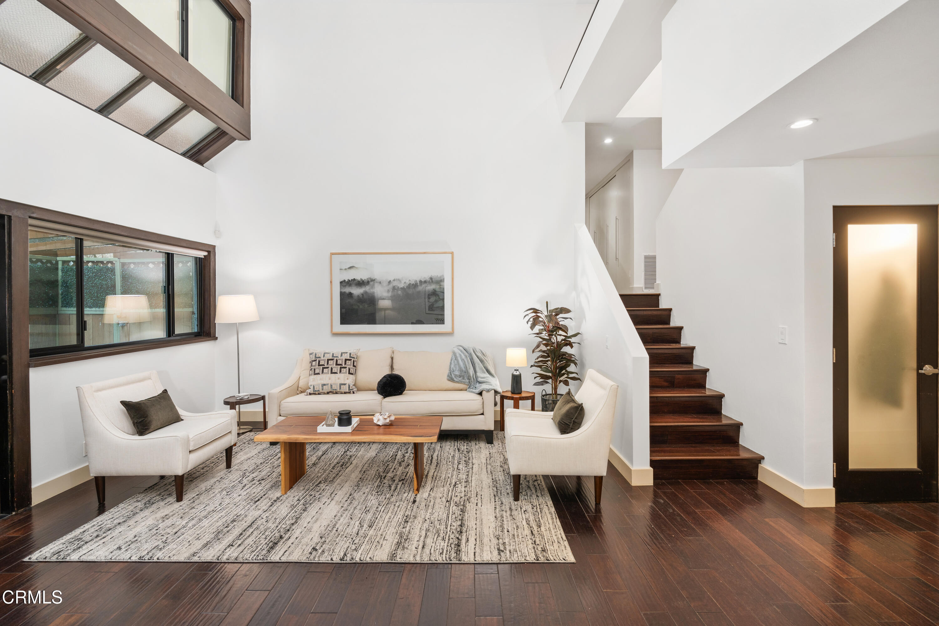 11915 Gorham Avenue, Unit 3 Los Angeles, CA 90049 - Photo 4 of 30 Living Room3