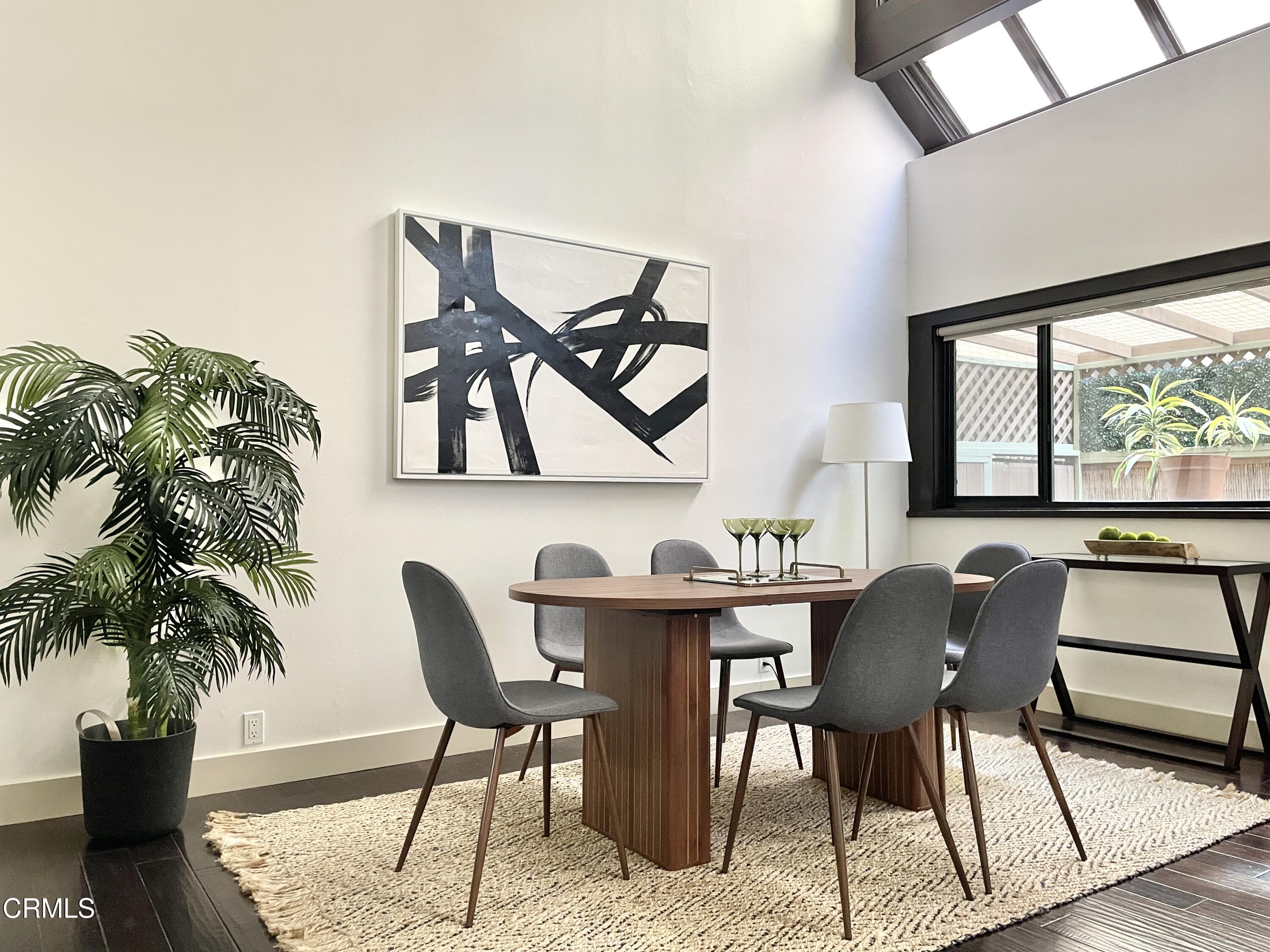 11915 Gorham Avenue, Unit 3 Los Angeles, CA 90049 - Photo 7 of 30 IMG_20250308_235814