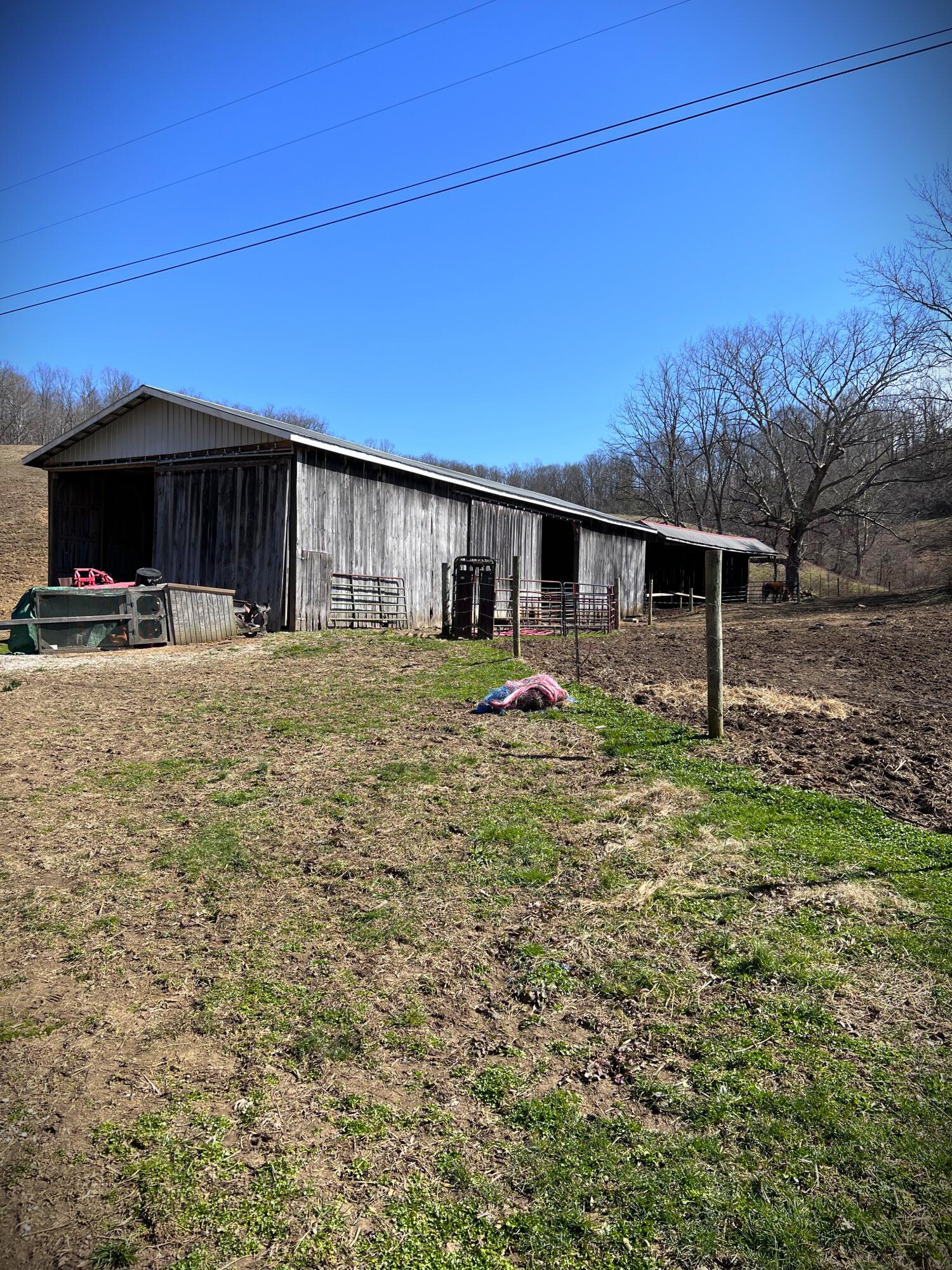984 Dixon Branch Road London, KY 40741 - Photo 26 of 44 IMG_5458(1)