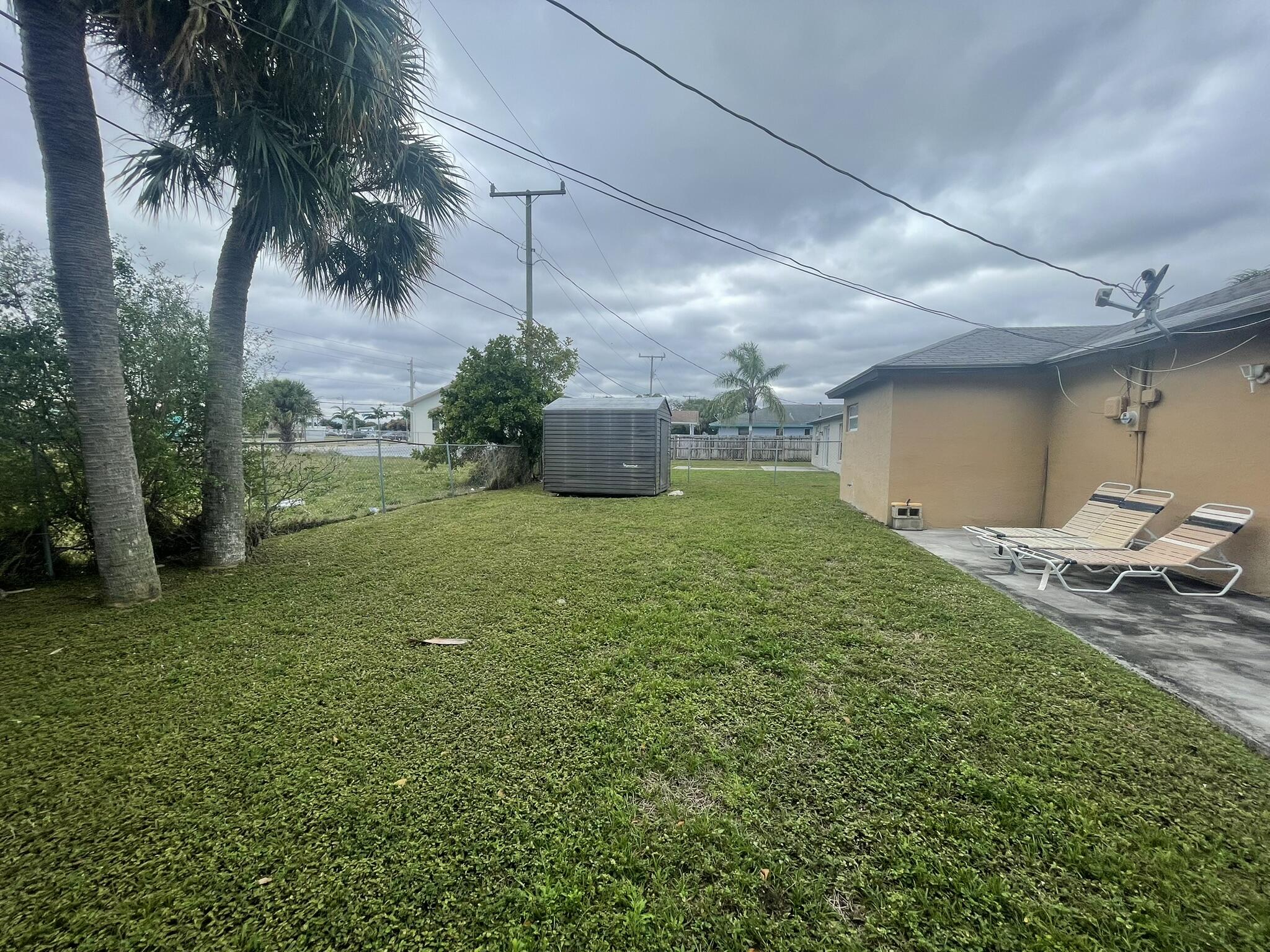 1105 West 9th Street Riviera Beach, FL 33404 - Photo 13 of 14 IMG_9034