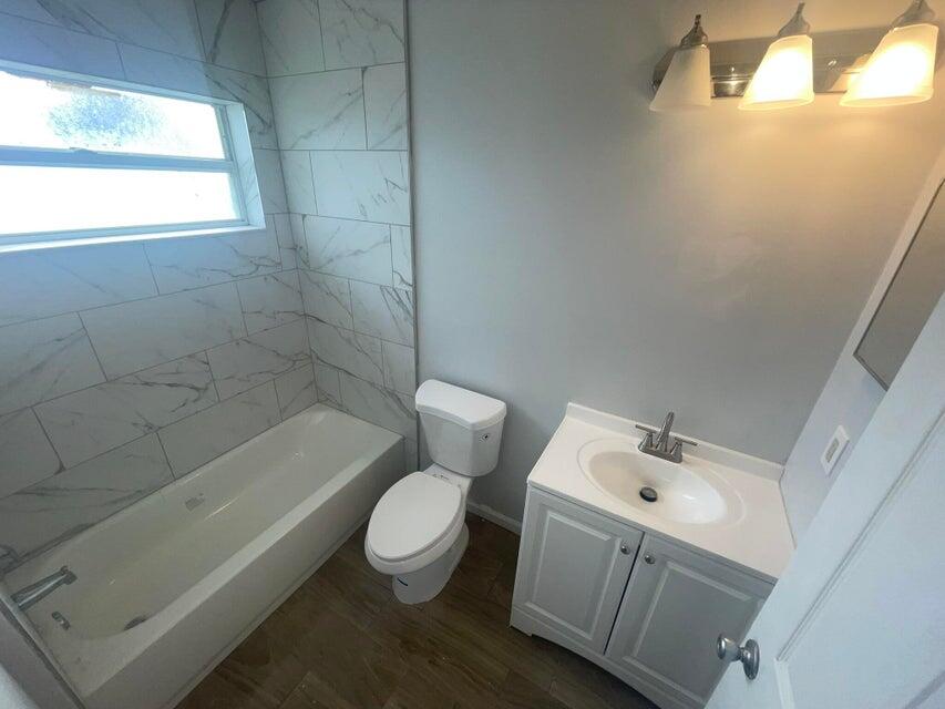 1105 West 9th Street Riviera Beach, FL 33404 - Photo 7 of 14 12