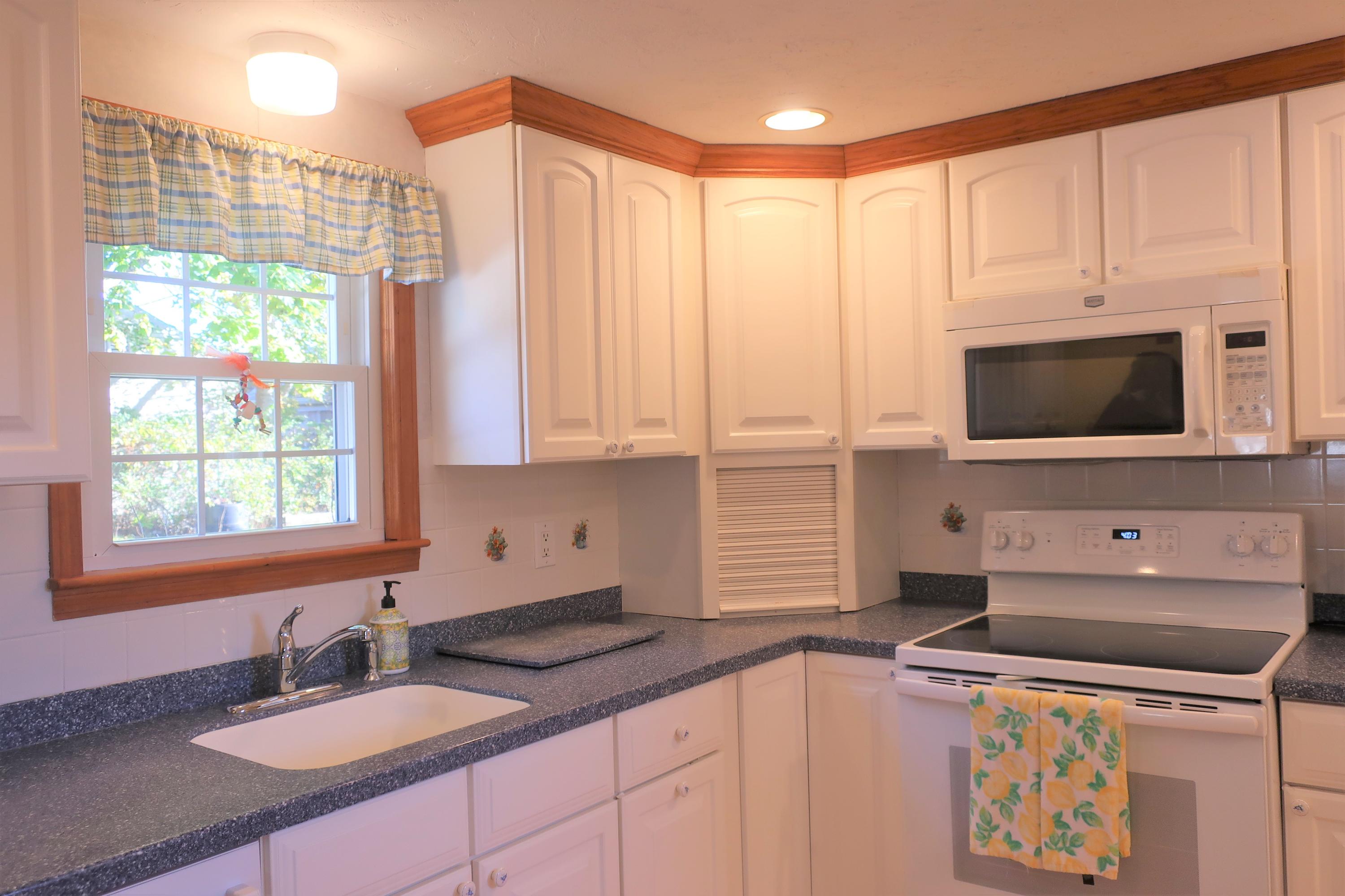30 Glen Road Hyannis, MA 02601 - Photo 8 of 37 IMG_3653