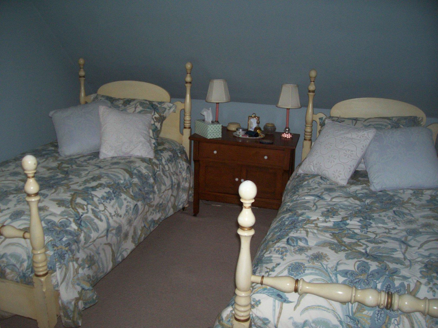 17 Landing Road Southport, ME 04576 - Photo 18 of 20 Second floor bedroom