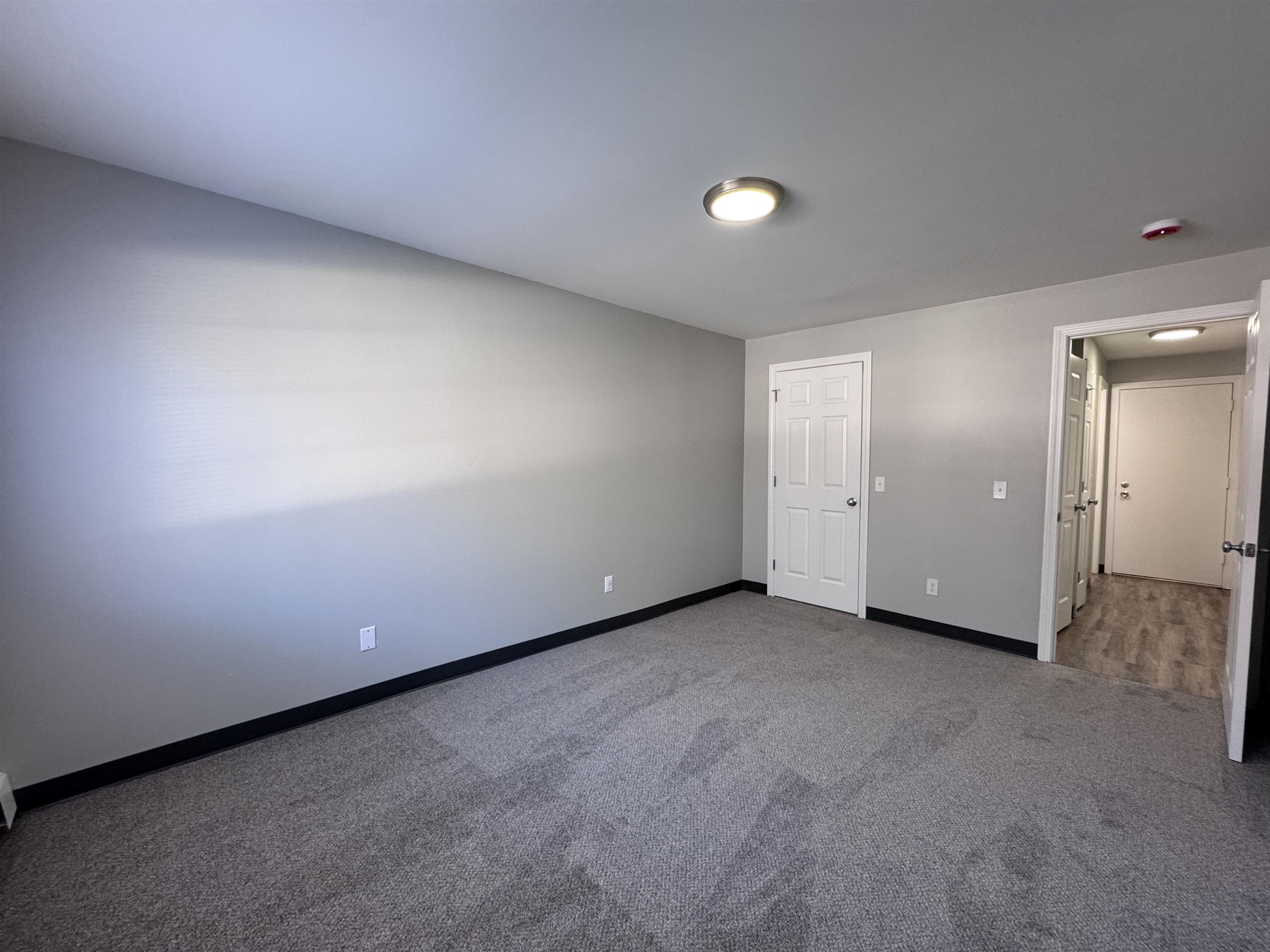 379 Huse Road, Unit 14 Manchester, NH 03103 - Photo 21 of 30
