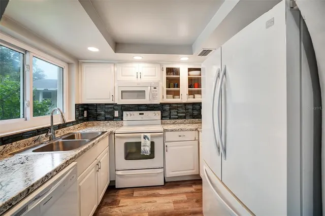 $435,000 | 1305 Willow Valley Drive, Brandon, FL 33510