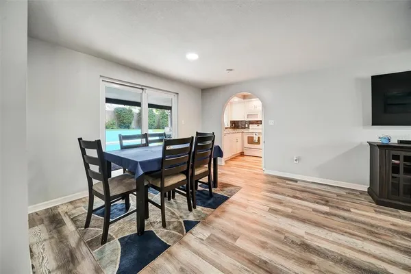 $427,000 | 1305 Willow Valley Drive, Brandon, FL 33510