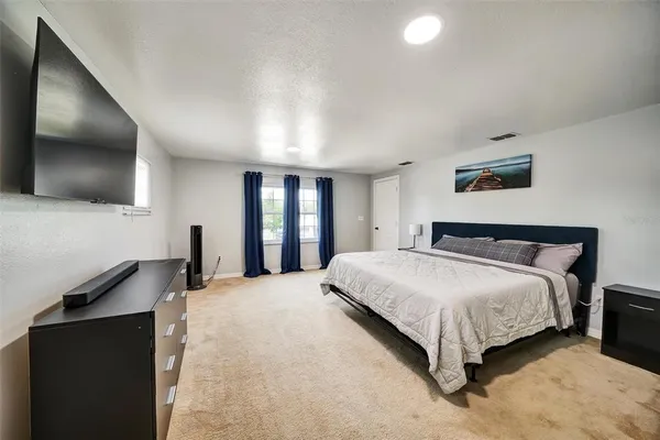 $427,000 | 1305 Willow Valley Drive, Brandon, FL 33510