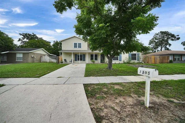 $435,000 | 1305 Willow Valley Drive, Brandon, FL 33510