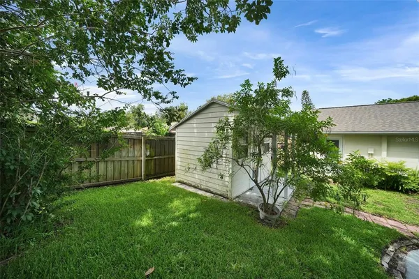 $427,000 | 1305 Willow Valley Drive, Brandon, FL 33510