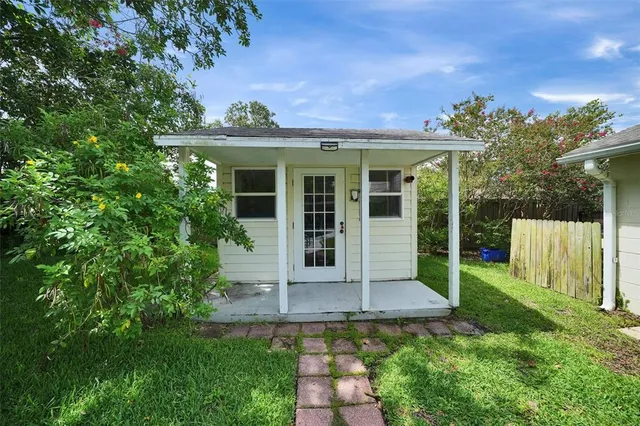 $435,000 | 1305 Willow Valley Drive, Brandon, FL 33510