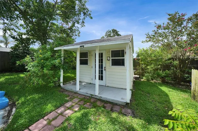 $435,000 | 1305 Willow Valley Drive, Brandon, FL 33510