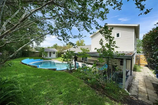 $427,000 | 1305 Willow Valley Drive, Brandon, FL 33510