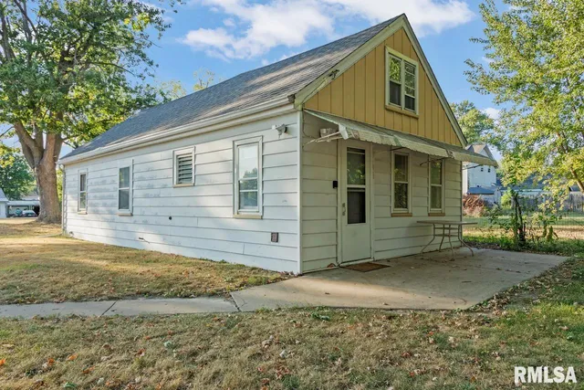 $900 | 4208 South Lafayette Avenue, Bartonville, IL 61607