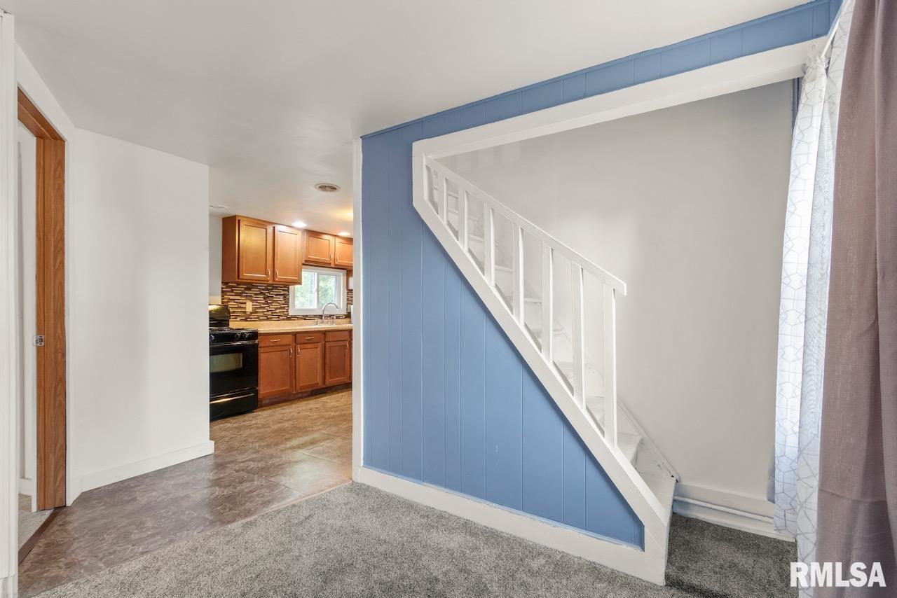 4208 South Lafayette Avenue Bartonville, IL 61607 - Photo 5 of 19