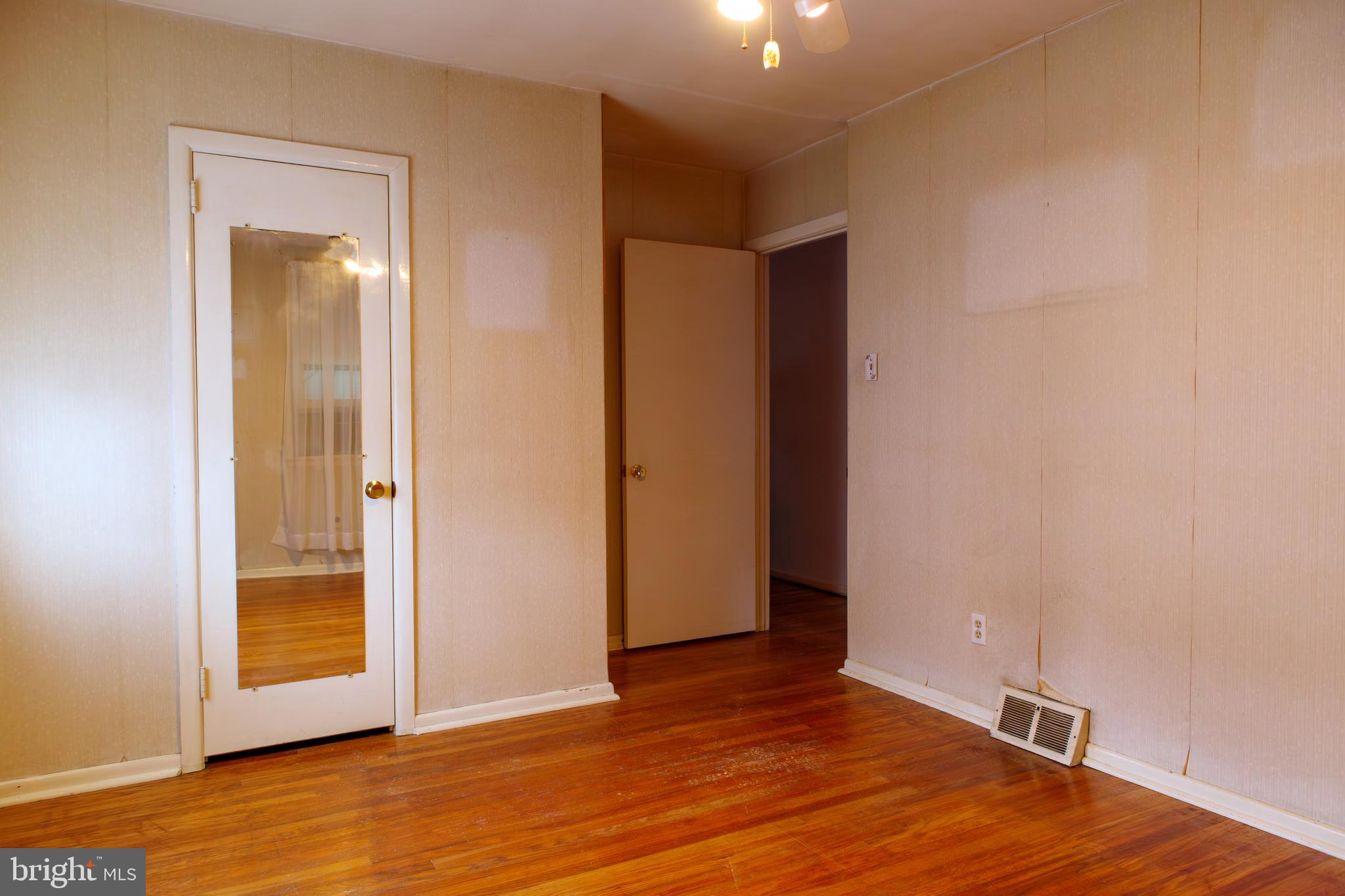 203 Ridley Avenue Folsom, PA 19033 - Photo 7 of 17 Gallery Image 7
