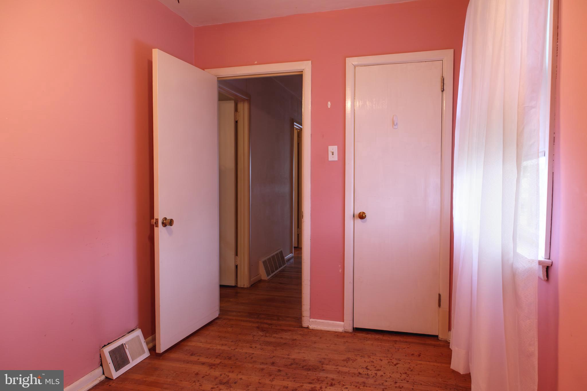 203 Ridley Avenue Folsom, PA 19033 - Photo 9 of 17 Gallery Image 9