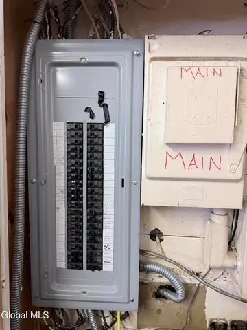 $165,000 | 8 Yeoman Street, Amsterdam, NY 12010