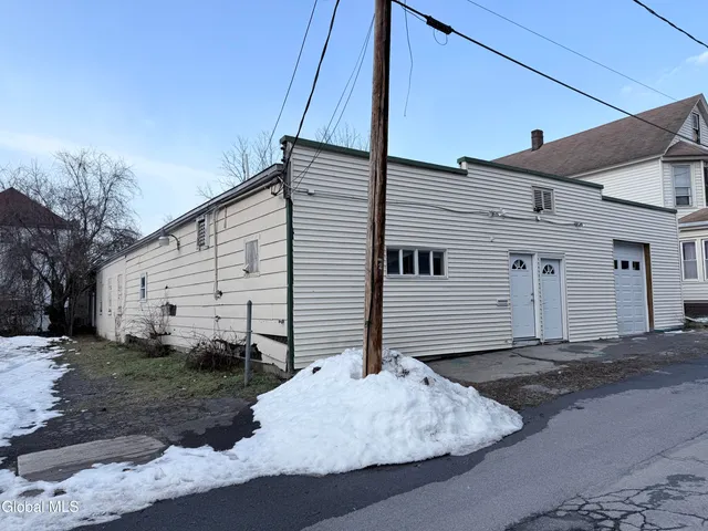 $165,000 | 8 Yeoman Street, Amsterdam, NY 12010