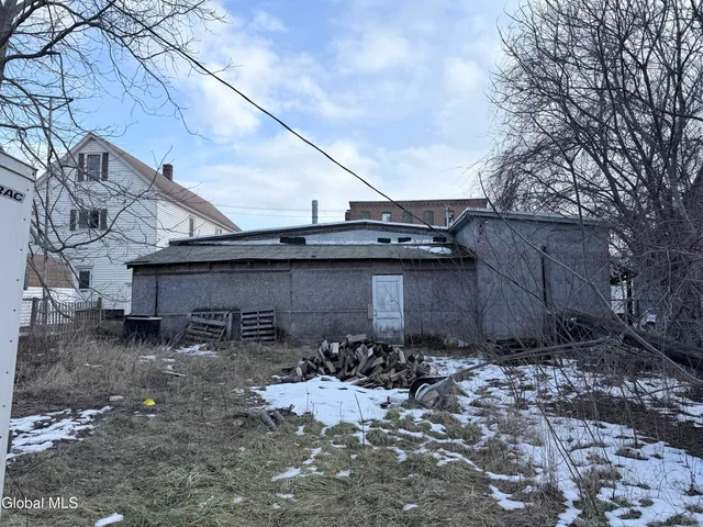 $165,000 | 8 Yeoman Street, Amsterdam, NY 12010