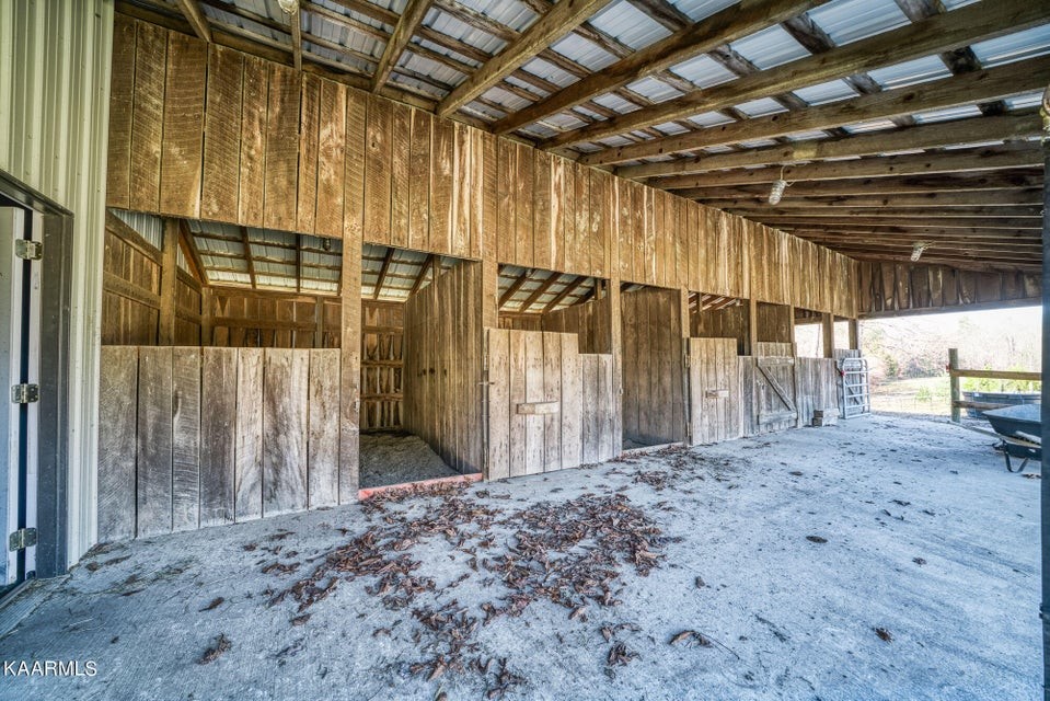 691 Boone Ridge Road Jamestown, TN 38556 - Photo 12 of 42 Gallery Image 12