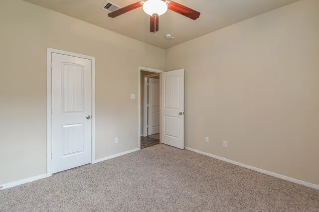 $2,600 | 14149 Isle Royal Lane, Conroe, TX 77384