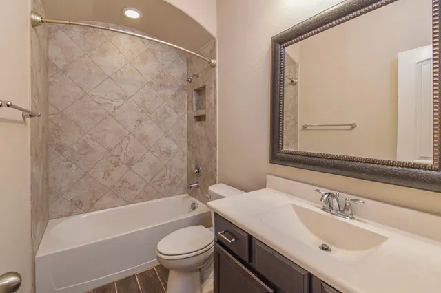 $2,600 | 14149 Isle Royal Lane, Conroe, TX 77384