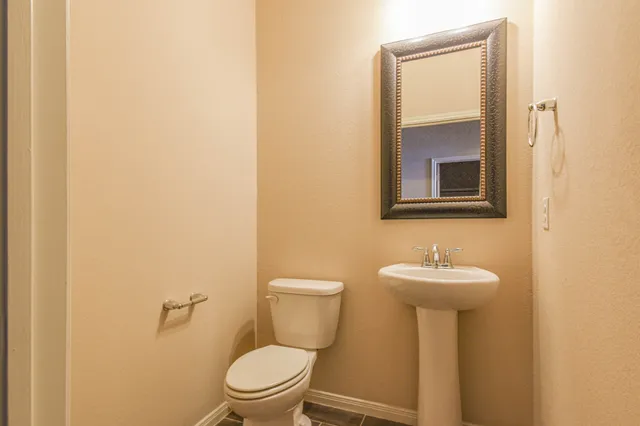 $2,600 | 14149 Isle Royal Lane, Conroe, TX 77384