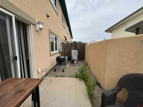 a view of a yard and entertaining space