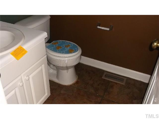 1213 Swingline Way Raleigh, NC 27610 - Photo 10 of 10 Bathroom