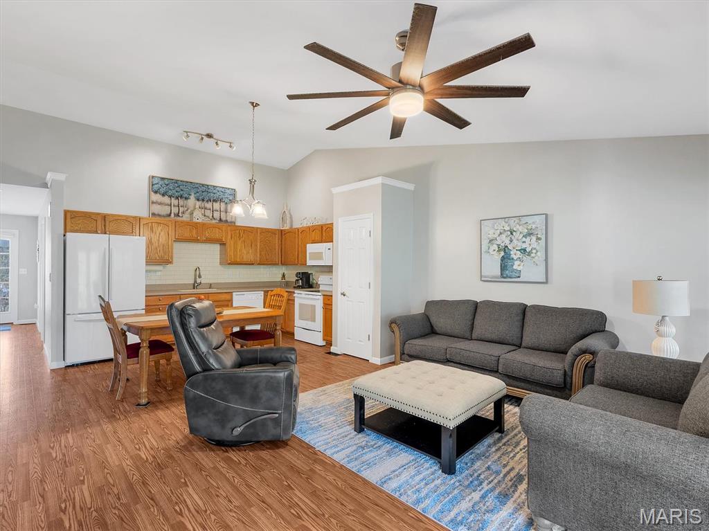 628 Pacific Estates Drive Pacific, MO 63069 - Photo 10 of 23