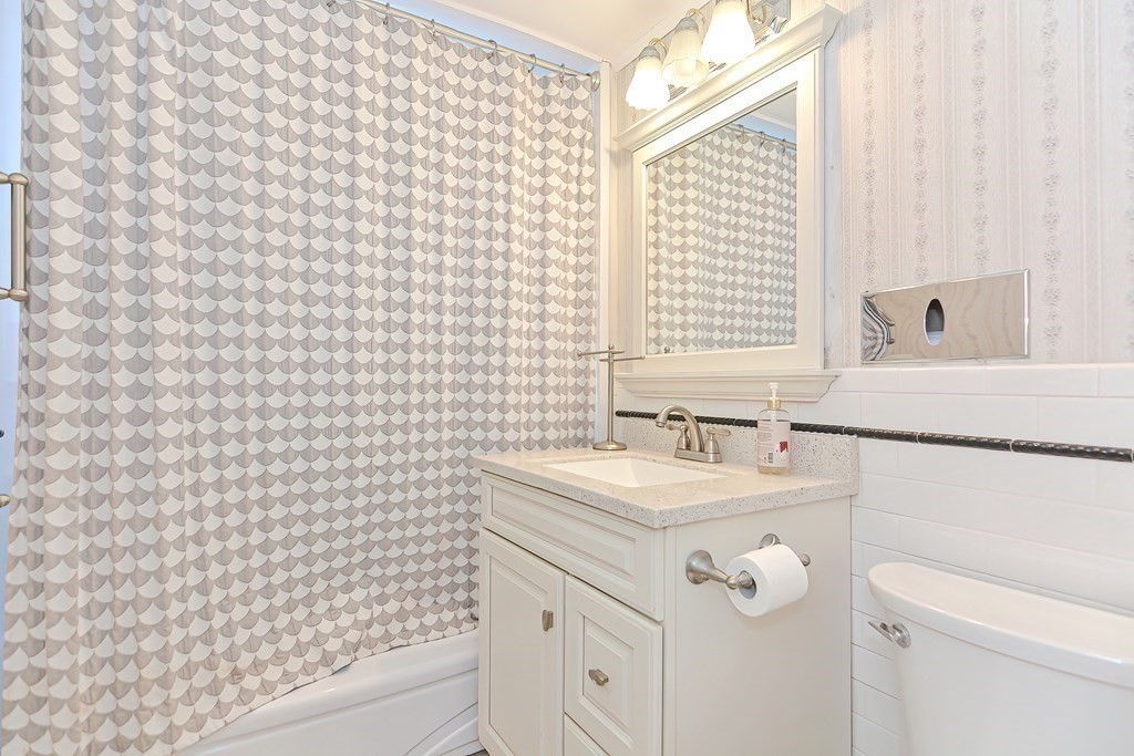 14 Rice Street, Unit B Brookline, MA 02445 - Photo 11 of 26 Gallery Image 11