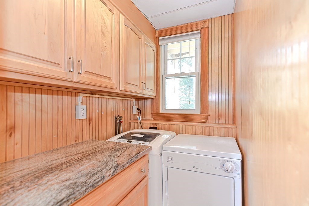 14 Rice Street, Unit B Brookline, MA 02445 - Photo 19 of 26 Gallery Image 19