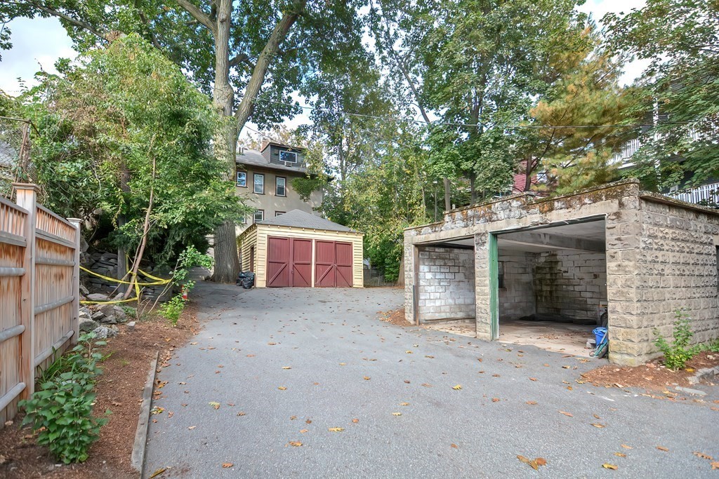 14 Rice Street, Unit B Brookline, MA 02445 - Photo 24 of 26 Gallery Image 24