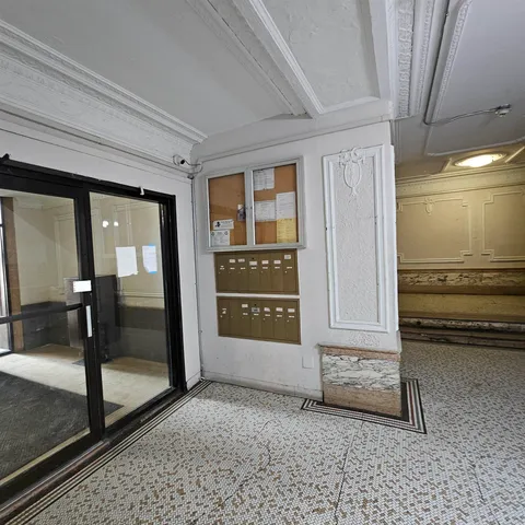 $289,000 | 429 Fairmount Avenue, Unit 305, Jersey City, NJ 07306