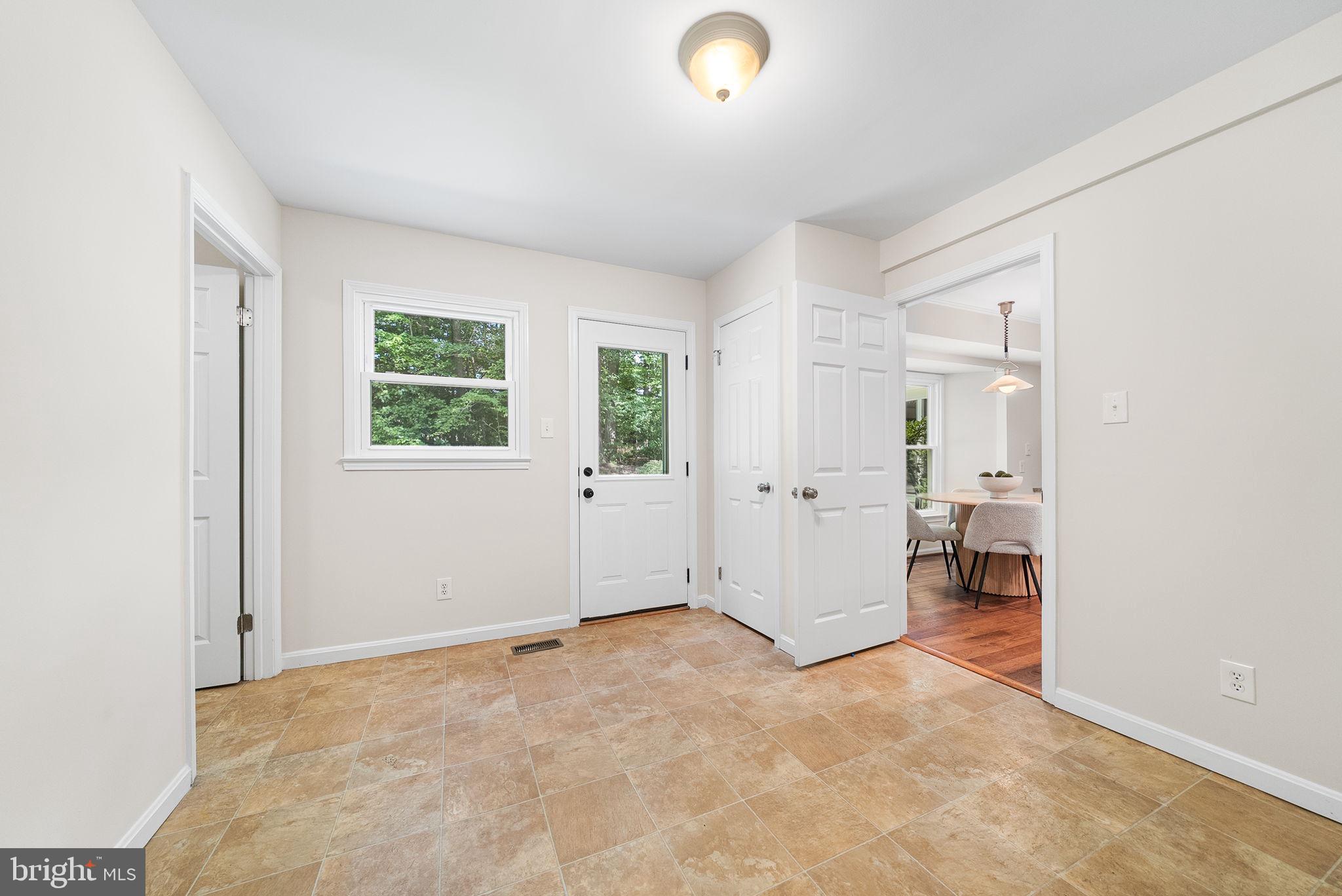 6903 Rochambeau Place Springfield, VA 22153 - Photo 20 of 64 Mudroom