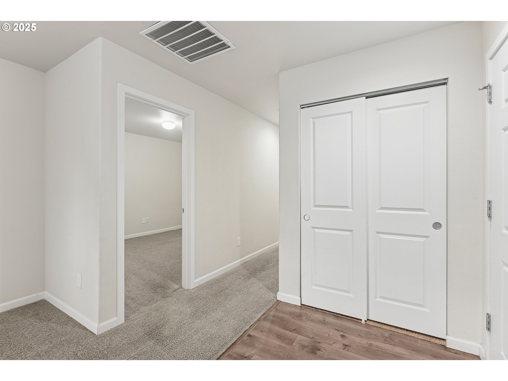 902 South View Drive Molalla, OR 97038 - Photo 12 of 24 a view of an empty room