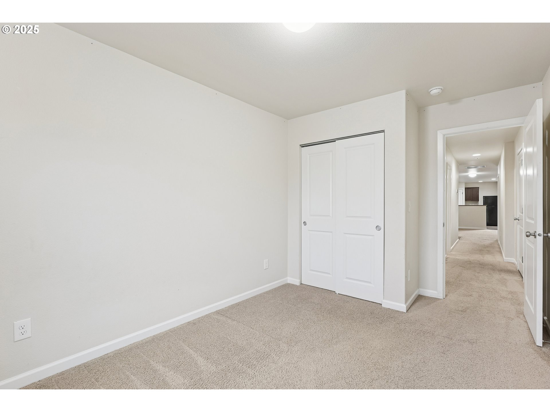 902 South View Drive Molalla, OR 97038 - Photo 19 of 24 a view of an empty room